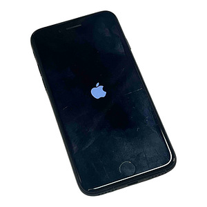 Мобильный телефон Apple iPhone 7 32 GB (6 фото из 7)