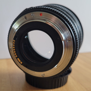 Sigma 50mm 1:1.4 EX DG HSM (Canon EF) + UV-фильтр Hoya HMC (4 фото из 4)