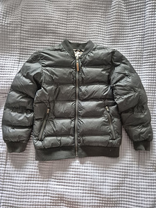 Детские куртки (9 фото из 10)