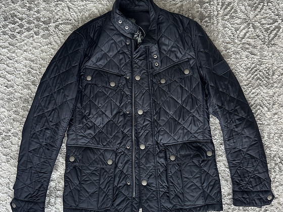 Barbour International tepitud meeste jakk (Suurus M)