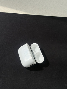 Кейс от Airpods 3 pro (2 фото из 3)
