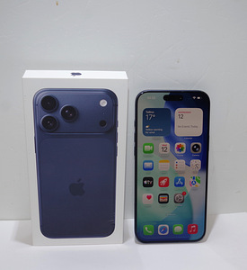 Apple iPhone 17 Pro Max 256GB Deep Blue A3526 (2 foto / 4)