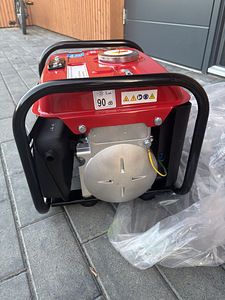 Bensiinigeneraator 3 kW — 230V (2 foto / 4)