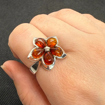 Серебряные кольца с янтарём, 925 пробы