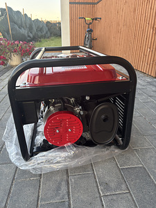Bensiinigeneraator ECMT 7000 — 7 kW / 220V / 380V (4 foto / 5)