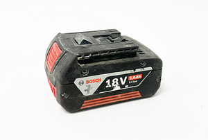 Aku Bosch 5.0Ah 18V (2 foto / 2)