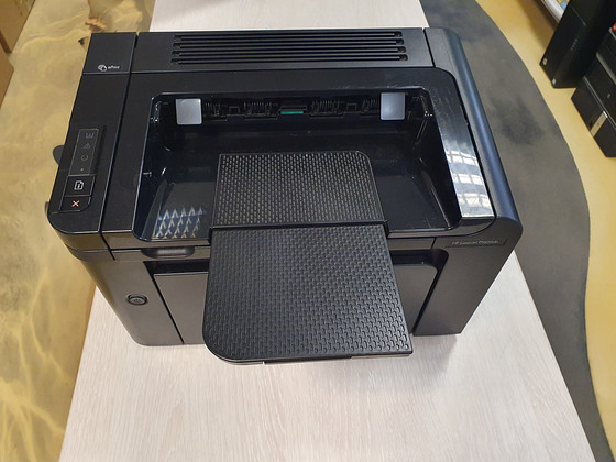 Принтер HP LaserJet P1606dn