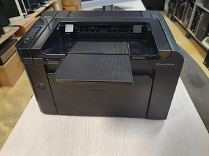 Принтер HP LaserJet P1606dn (2 фото из 6)