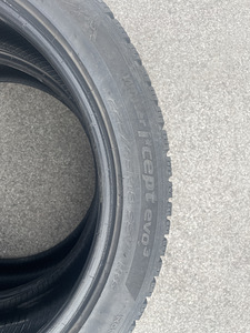 Hankook winter i*cept EVO3 225/45 R18 (4 foto / 6)