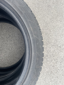 Hankook winter i*cept EVO3 225/45 R18 (5 foto / 6)