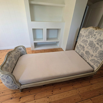 Antiikne Louis XV / rokokoo stiilis voodi