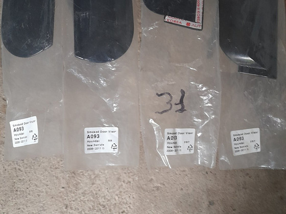 Hyundai Santa Fe 2006–2011 akende tuulesuunajad (4 tk) uued