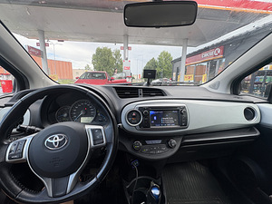 Toyota Yaris 1.5 55kw (hübriid) (1 foto / 5)