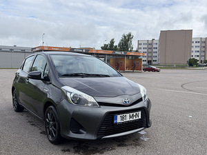 Toyota Yaris 1.5 55kw (hübriid) (2 foto / 5)