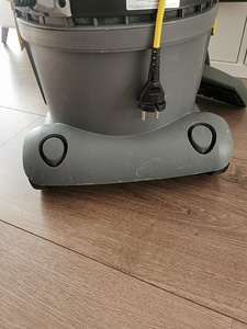 Kärcher Professional T10/1 Adv tolmuimeja (7 foto / 7)