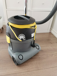 Kärcher Professional T10/1 Adv tolmuimeja (6 foto / 7)