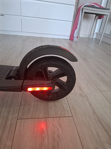 Elektritõukeratas Segway Ninebot ES2 Electric Scooter (2 foto / 9)