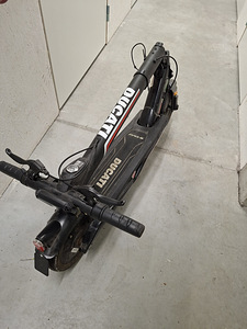 Elektritõukeratas Ducati Pro III (2 foto / 5)