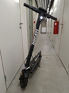 Elektritõukeratas Ducati Pro III (1 foto / 5)