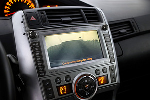 Toyota Verso Linea Sol ATM 2.2 D-CAT 110kW (9 фото из 9)
