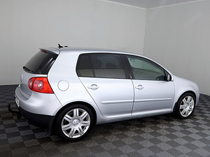 Volkswagen Golf Comfortline ATM 1.9 TDI 77kW (3 foto / 7)