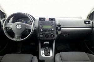 Volkswagen Golf Comfortline ATM 1.9 TDI 77kW (5 foto / 7)