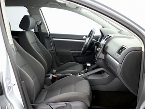 Volkswagen Golf Comfortline ATM 1.9 TDI 77kW (6 foto / 7)