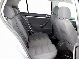 Volkswagen Golf Comfortline ATM 1.9 TDI 77kW (7 foto / 7)