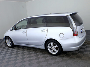 Mitsubishi Grandis Comfort ATM 2.4 121kW (4 foto / 8)