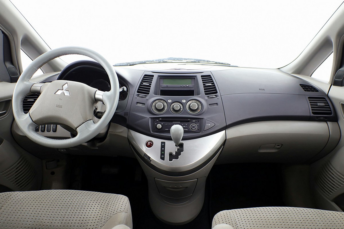 Mitsubishi Grandis Comfort ATM 2.4 121kW