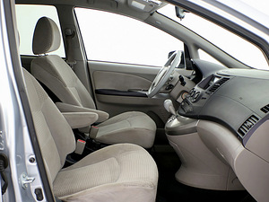 Mitsubishi Grandis Comfort ATM 2.4 121kW (6 foto / 8)