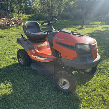 Murutraktor Husqvarna LT126