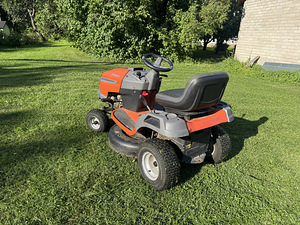 Murutraktor Husqvarna LT126 (3 foto / 9)