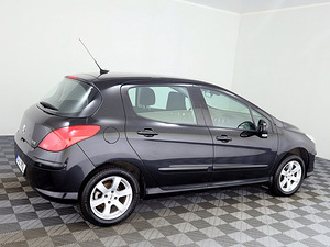 Peugeot 308 Elegance 1.6 88kW (3 foto / 7)