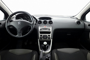 Peugeot 308 Elegance 1.6 88kW (5 foto / 7)