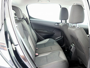 Peugeot 308 Elegance 1.6 88kW (7 foto / 7)