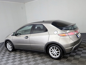 Honda Civic Elegance 1.3 61kW (4 foto / 7)