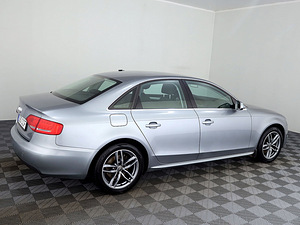 Audi A4 Quattro Comfortline 2.0 TDI 125kW (3 foto / 7)