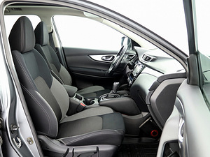 Nissan Qashqai Facelift ATM 1.2 85kW (6 фото из 9)