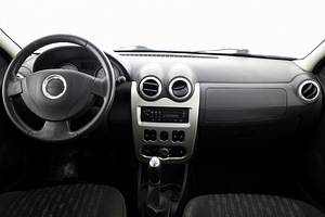 Dacia Logan Comfort 1.6 77kW (5 фото из 8)