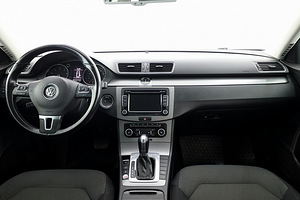 Volkswagen Passat Comfortline ATM 1.8 118kW (5 foto / 8)