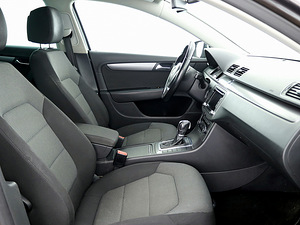 Volkswagen Passat Comfortline ATM 1.8 118kW (6 foto / 8)