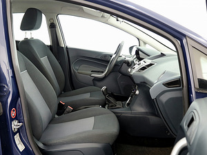 Ford Fiesta Comfort 1.2 44kW (6 фото из 7)
