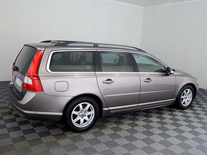 Volvo V70 Summum Facelift 1.6 D4 80kW (3 фото из 7)