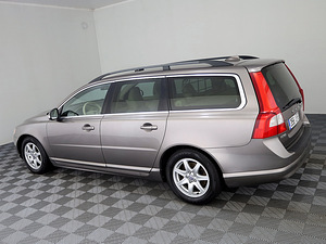Volvo V70 Summum Facelift 1.6 D4 80kW (4 фото из 7)
