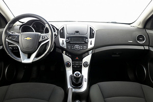 Chevrolet Cruze Facelift 1.6 91kW (5 foto / 7)