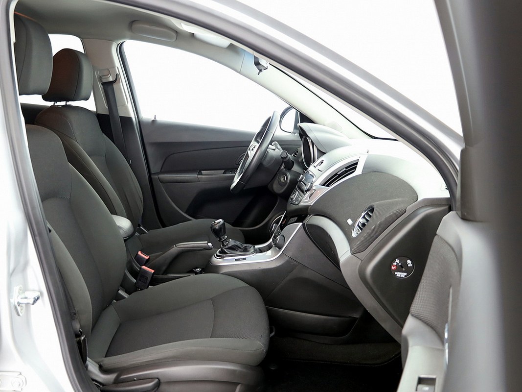 Chevrolet Cruze Facelift 1.6 91kW