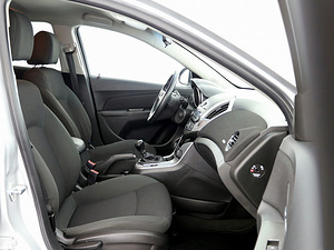Chevrolet Cruze Facelift 1.6 91kW (6 foto / 7)