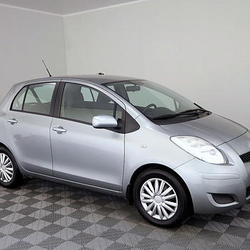 Toyota Yaris Linea Sol Facelift A-C 1.3 73kW
