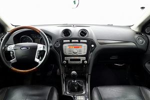 Ford Mondeo Ghia Luxury 2.0 TDCi 103kW (5 foto / 7)